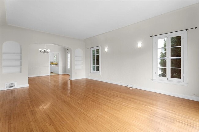 Photo - 429 N Gardner St Unit 431.5