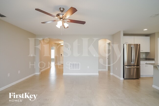 Photo - 429 Earhart Dr