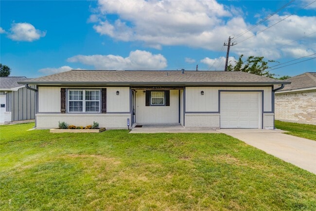 Building Photo - 5317 Crestmont St
