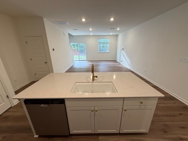 Photo - Mebane / Townhouse