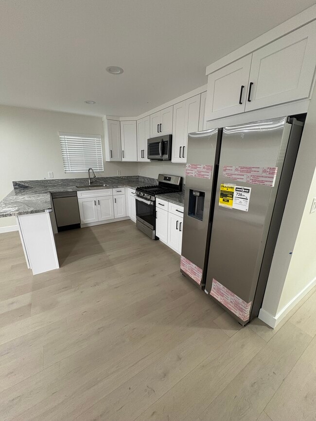 Photo - 2410 W Stanford St