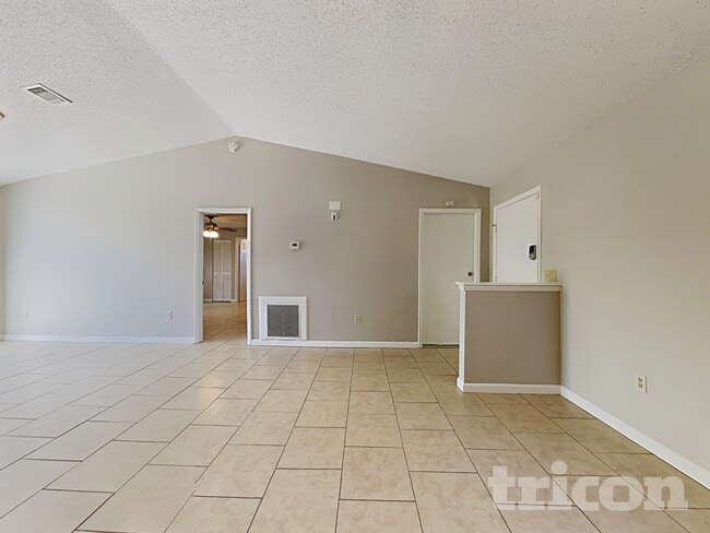 Photo - 2920 Malcolm Dr