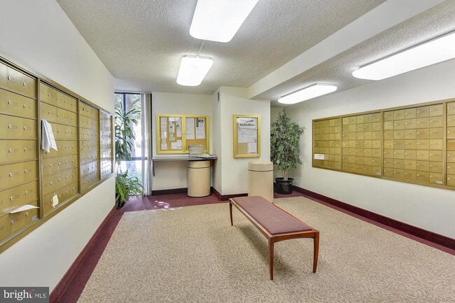 Photo - 2300 Pimmit Dr Unit 913