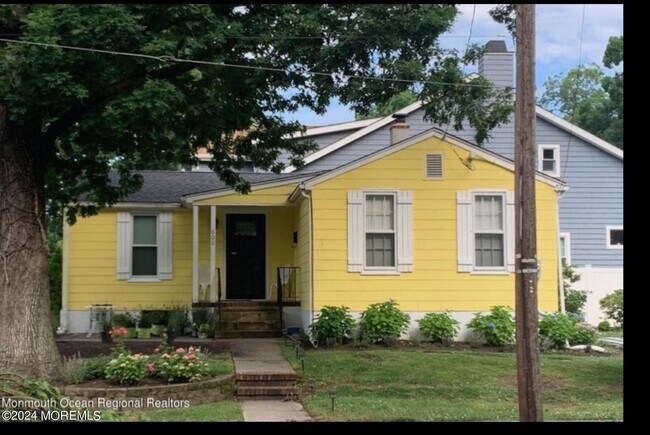 Photo - 600 Monmouth Ave