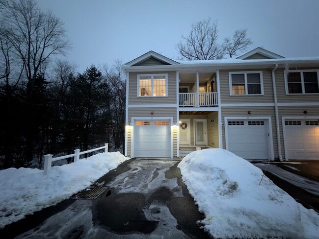 Building Photo - 143 Broad St Unit 33