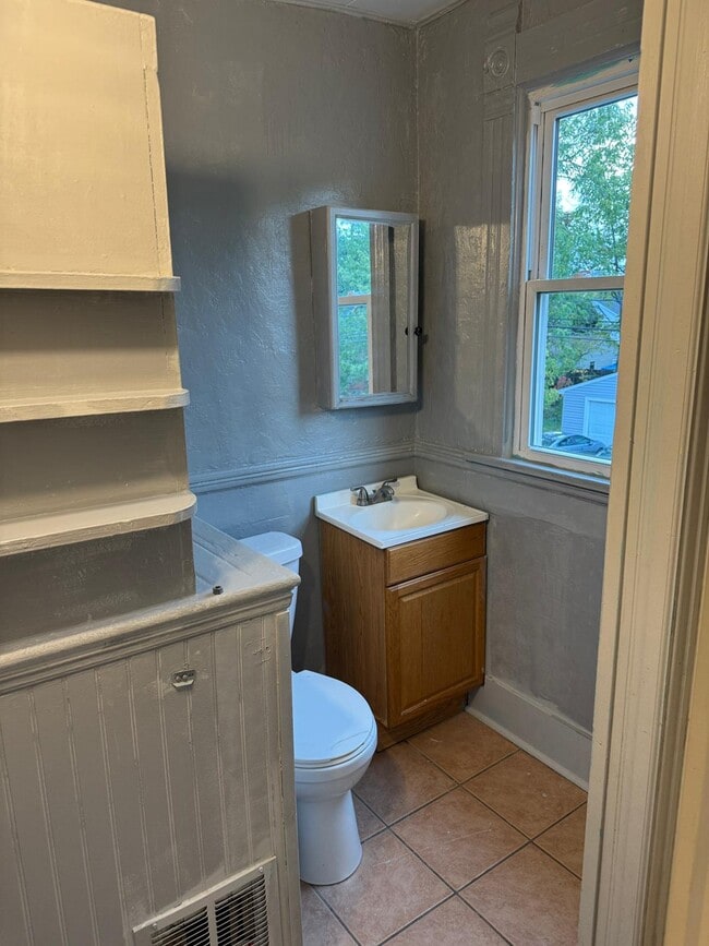 Photo - 225 W. 29th Lorain, OH 44055 Unit 225