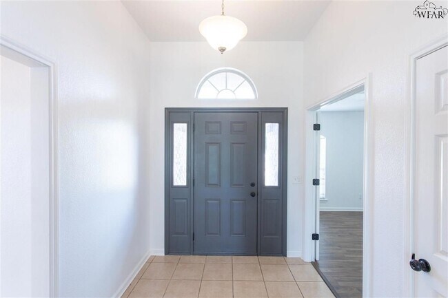 Photo - 6051 Laci Ln