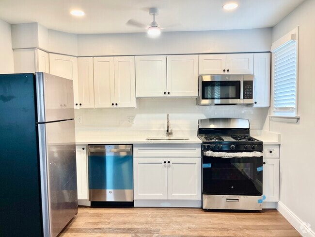 Building Photo - 3706 Dolfield Ave Rental