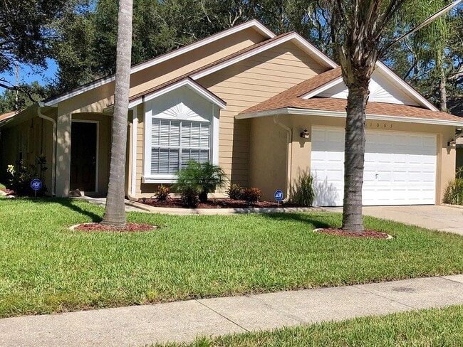 Building Photo - 1063 Royal Oaks Dr