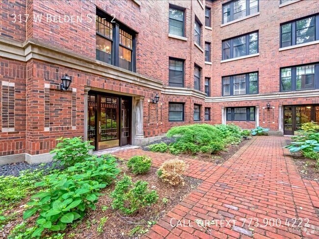Building Photo - Lincoln Park Extra Large 3 bedroom 2 bath Unit 2 Rental