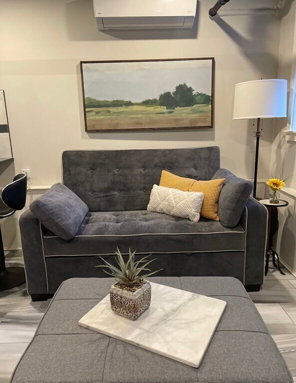 Photo - 134 Fuller St Unidad R