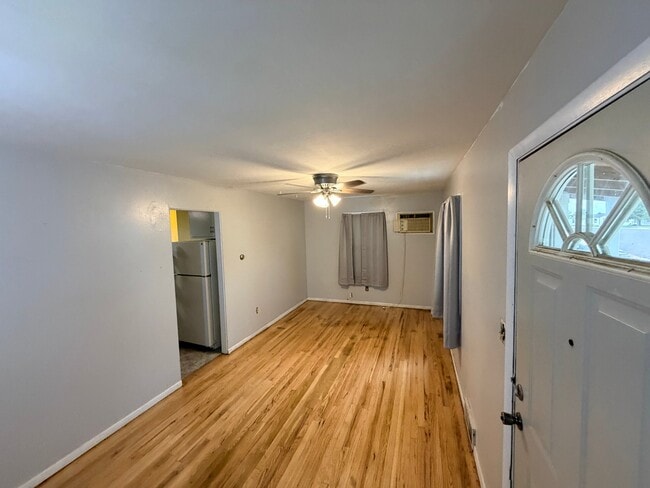 Photo - 574 Deborah Dr