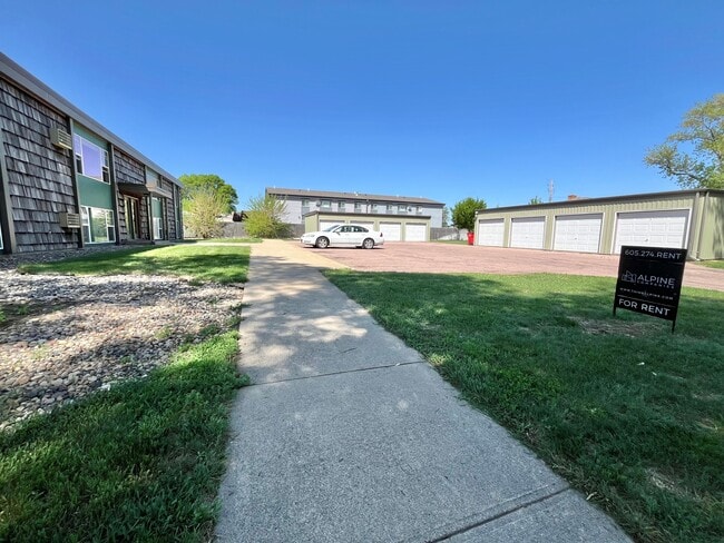 Photo - 3505 S. Hawthorne Apartments