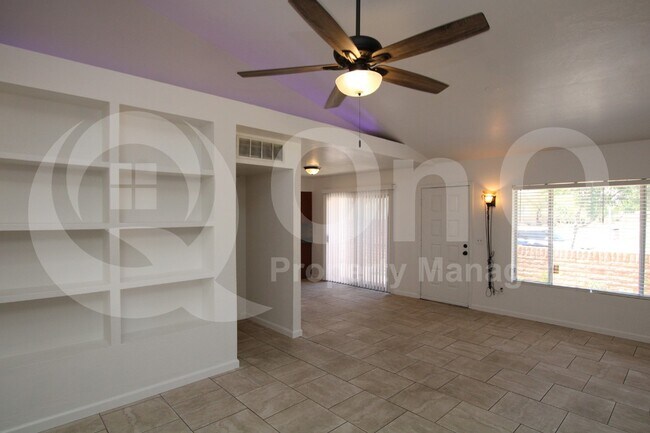 Photo - 129 W Loma Vista Dr Unit 101