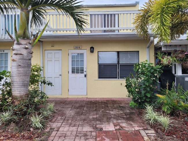 Beach access condo with 1 bedroom, 1.5 baths - Beach access condo with 1 bedroom, 1.5 baths