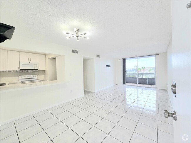 Building Photo - 8231 NW 8th St Unit 2502 Rental