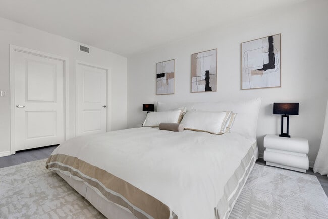 Photo - Wake Biscayne Bay