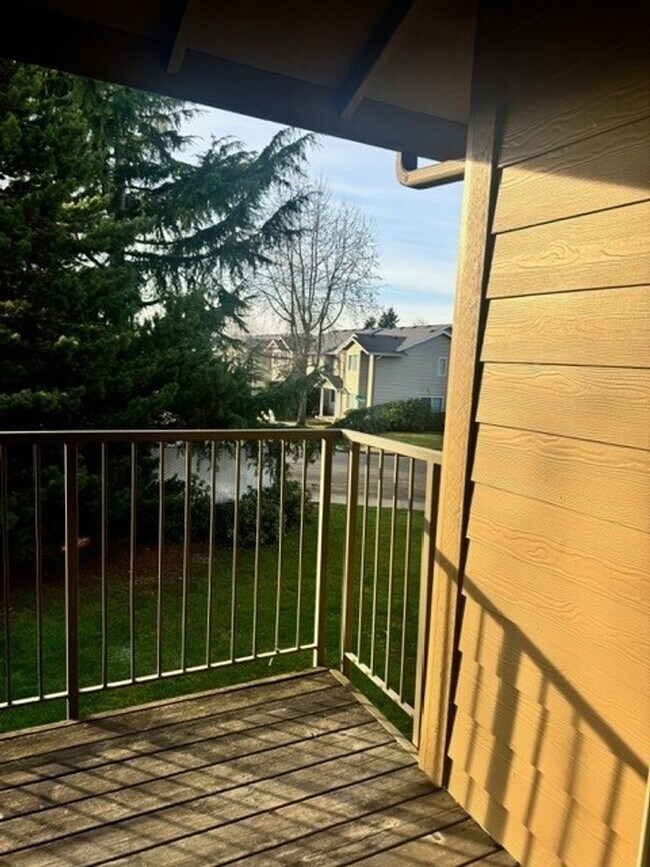 195-Santiam Village Apartments