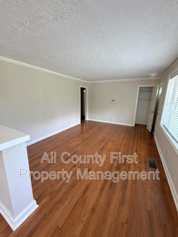 Photo - 2101 Holly Hill Dr