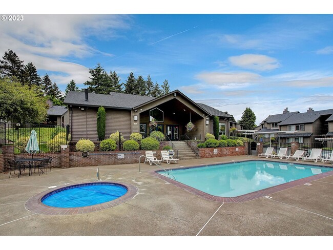Building Photo - Updated Quiet 1-bedroom, 1-bath condo in the heart of Murrayhill Unit N5