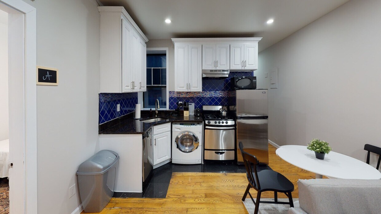 Photo - Private bedroom in 3 bed/1 bath Home