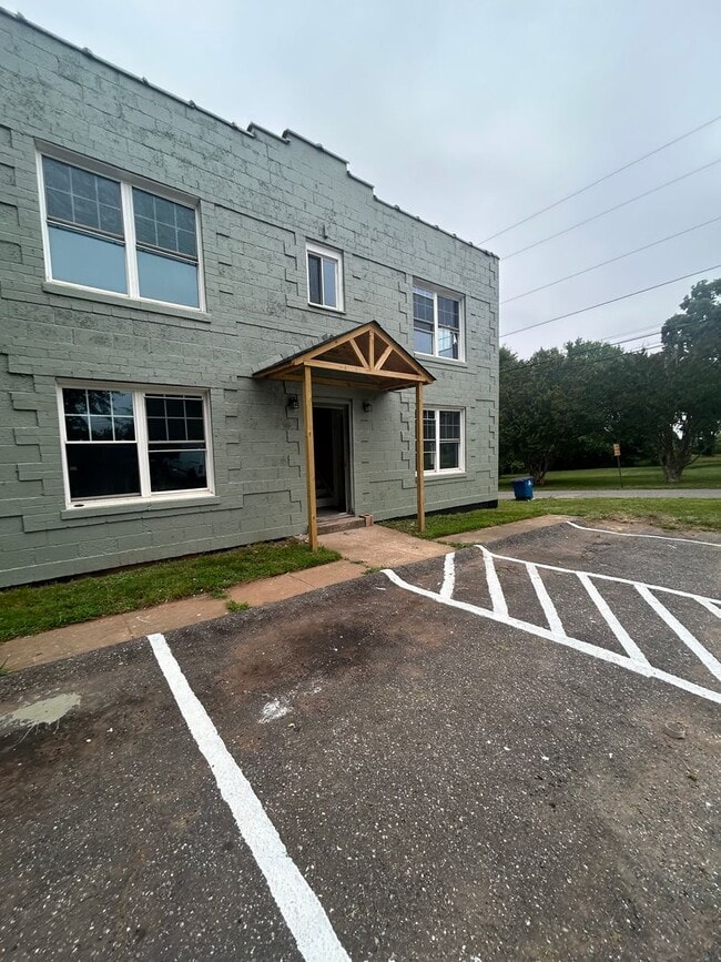 Photo - Lauren Walk Apartments Unit B