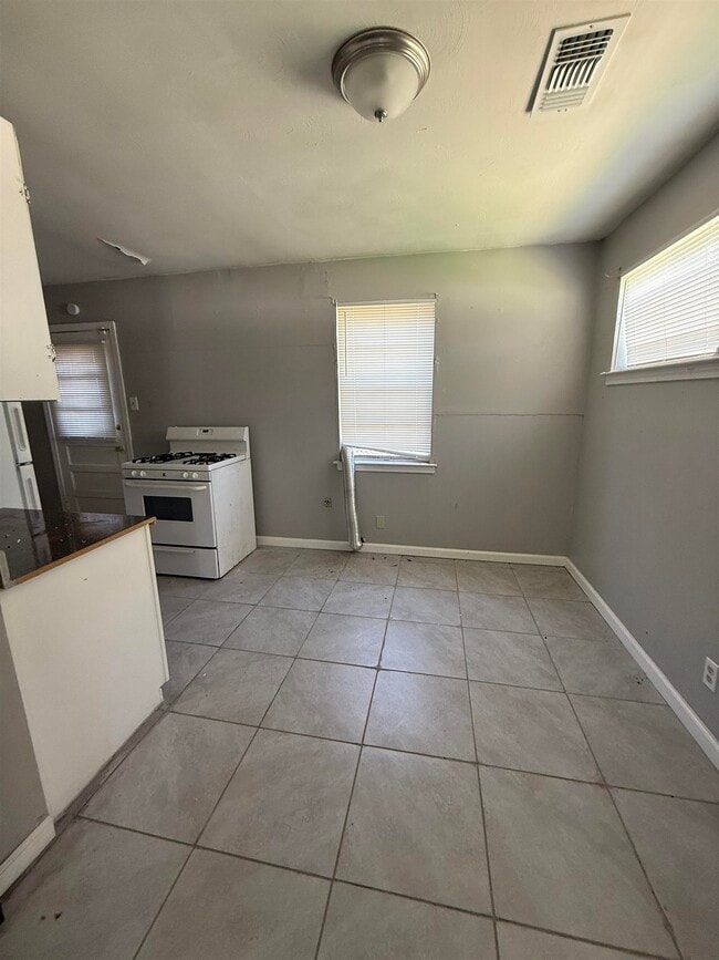 Photo - 2203 Stovall Ave