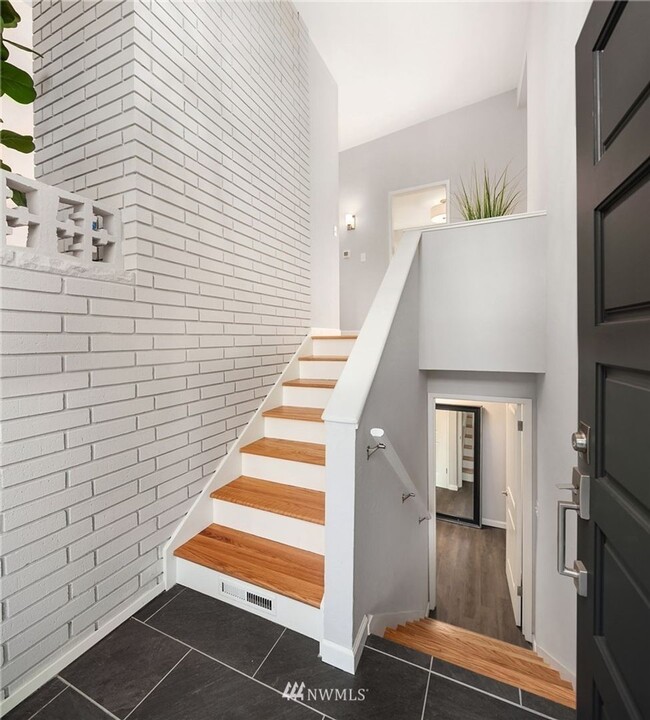 Photo - Stylish Mid-Century Modern Retreat | 3BR, ...