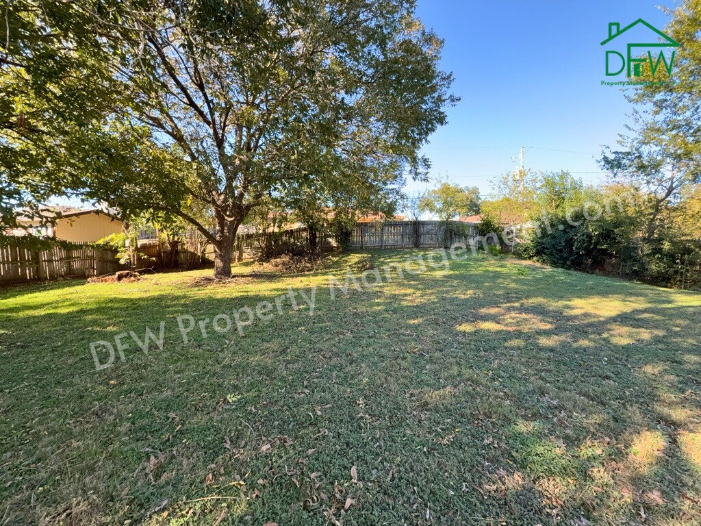 Photo - Spacious 3-Bedroom Home for Lease with Large Fenced Backyard in Quiet Benbrook Neighborhood