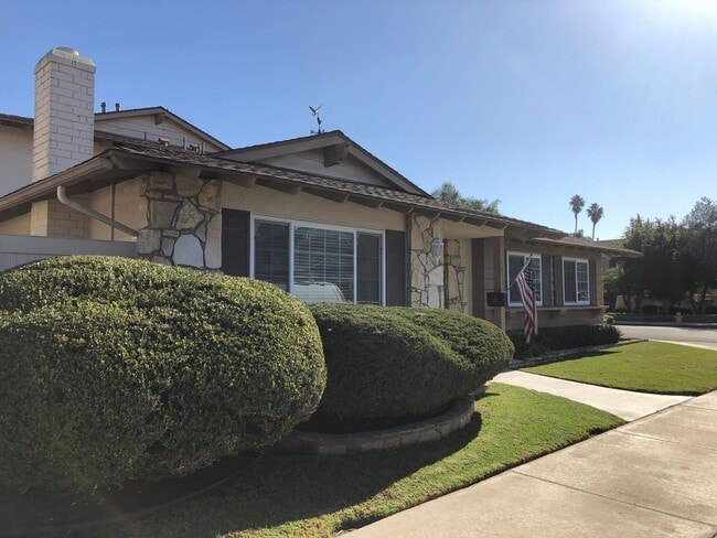 18342 Patterson Ln Unit 4