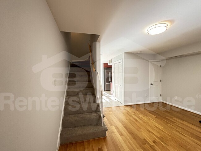 1216 Westview Terrace
