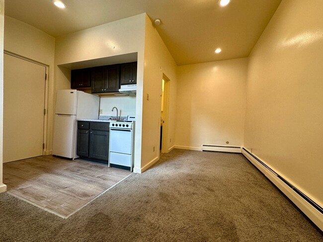 Photo - Affordable Studio on Meyran Avenue! Great ... Unit 3D