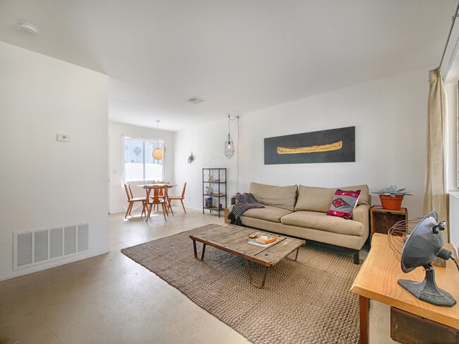 Photo - 277 East Racquet Club Road