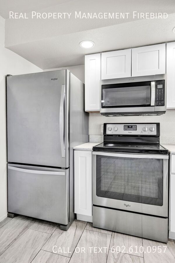 Photo - 45 N Phyllis-108 Unidad 108