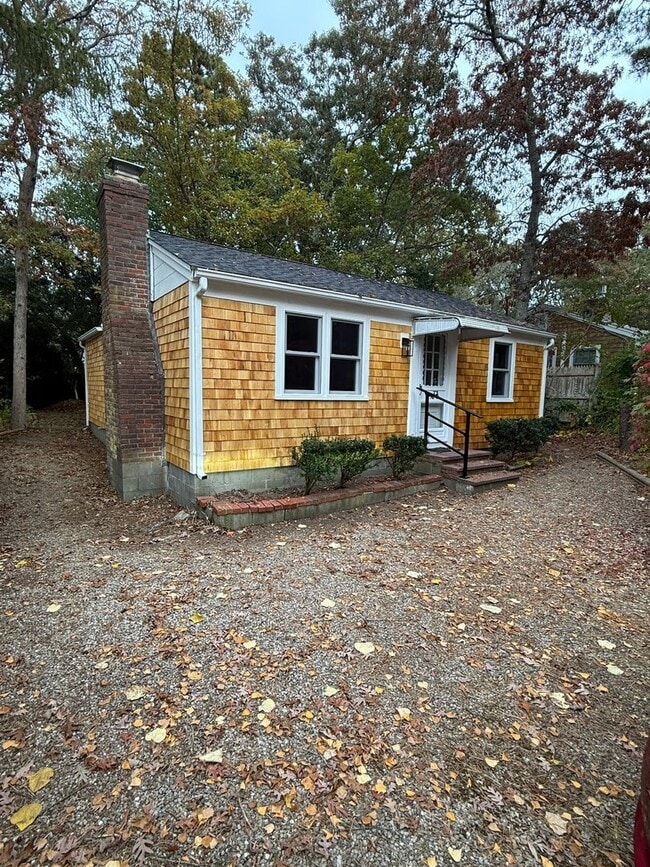 Building Photo - Newly renovated 2bed/1bath home in West Ya...