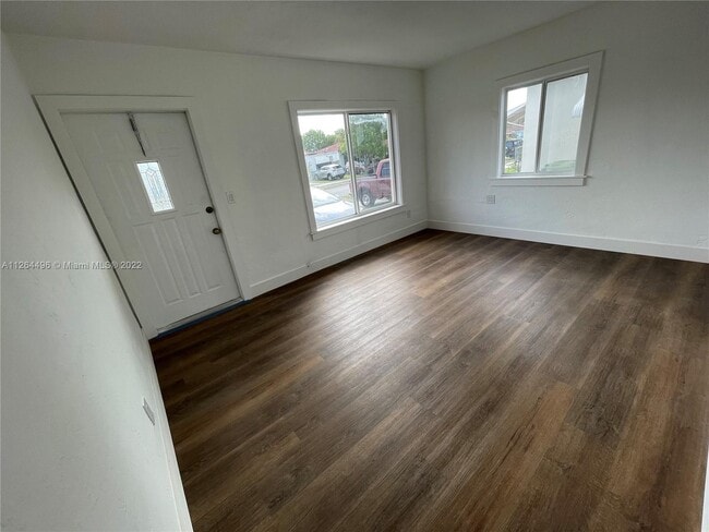 Photo - 2770 SW 34th Ct