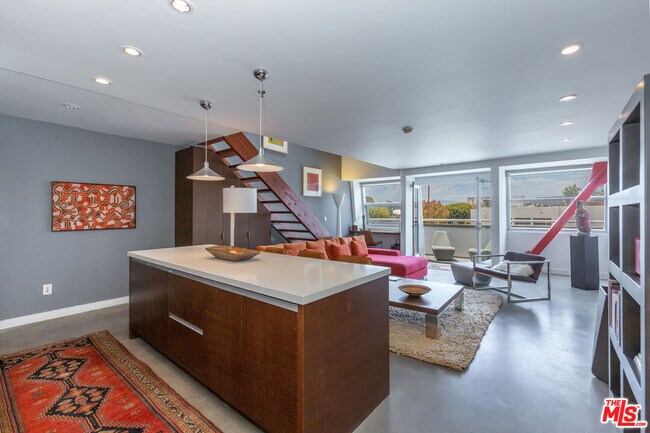 Photo - 615 Hampton Dr Unidad A304