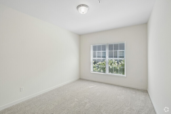 2BR, 2BA - 1,098SF - Primary Bedroom - The Courtyards @ Prairie Fields