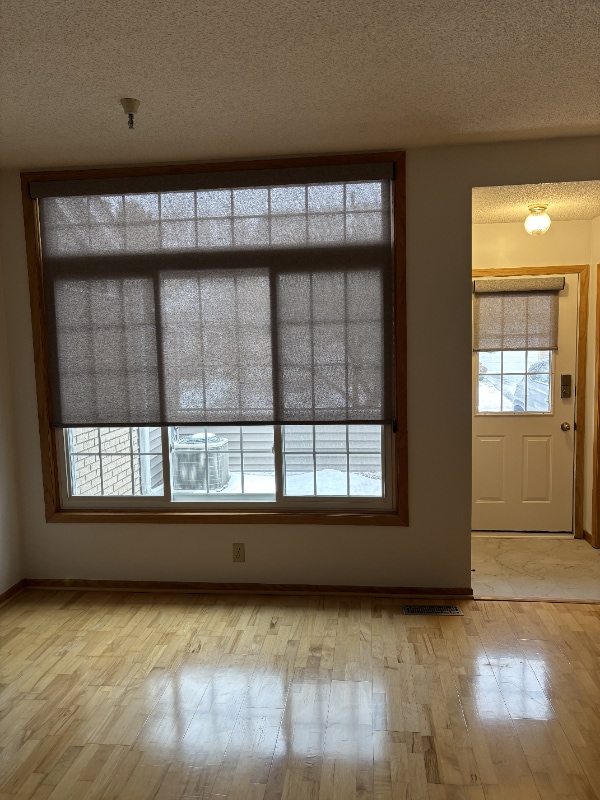 Photo - 18083 Settlers Way