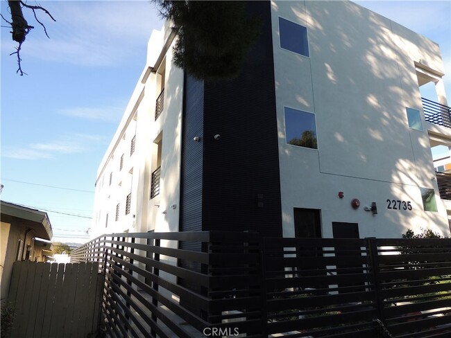 Photo - 22735 Del Valle St Unit 6