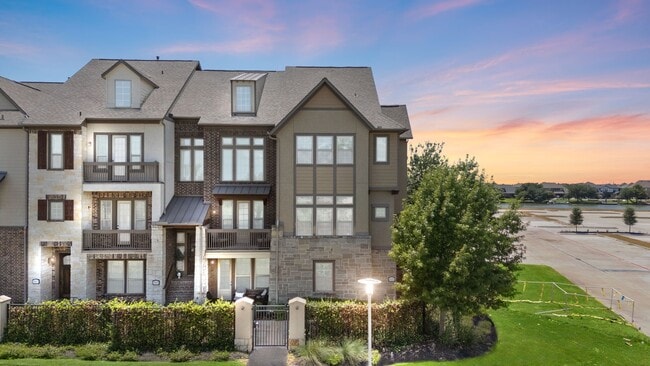 Building Photo - 9679 Towne Lake Pkwy Rental