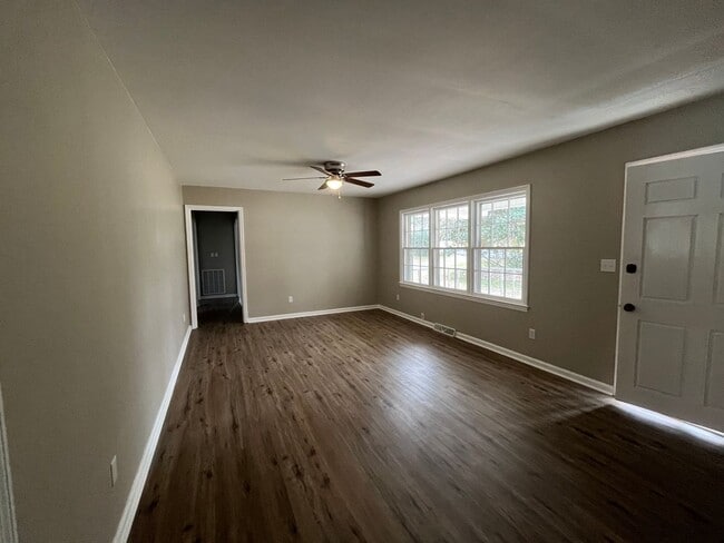 Photo - 4 Bedrooms, 1 Bathroom - Home in West Rome!