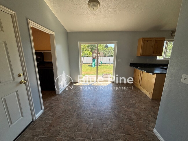 Photo - 3920 E Deloy Dr