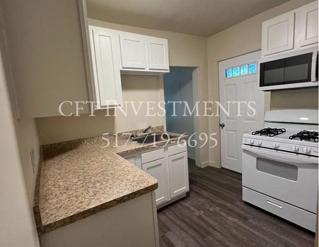 Building Photo - 319 N Cochran Ave Unit 4 Rental