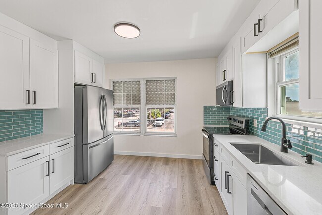 Photo - 1008 E Strawbridge Ave