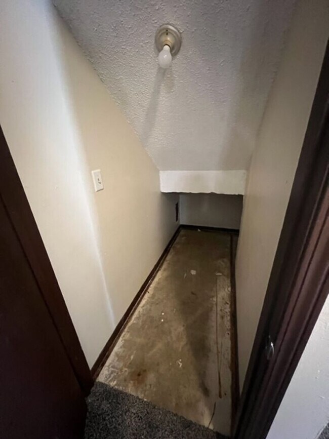 Photo - Huge 3 BDRM Southside Duplex