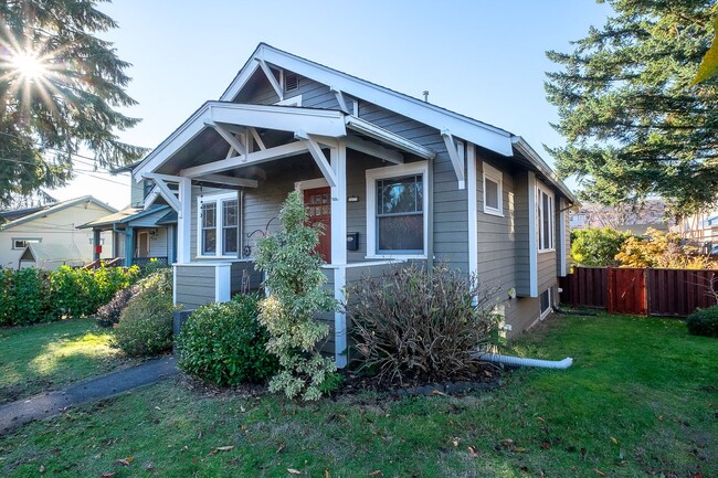 West Seattle Gem - West Seattle Gem House