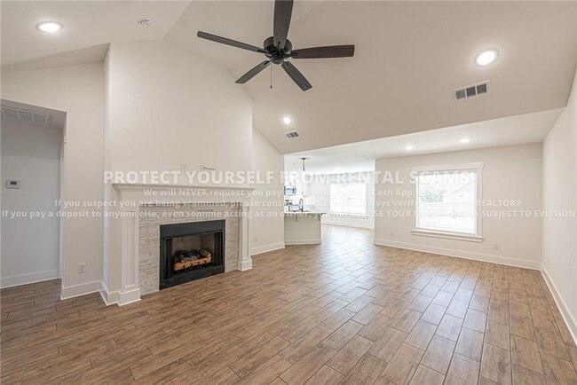 Photo - 51 W Pitts St