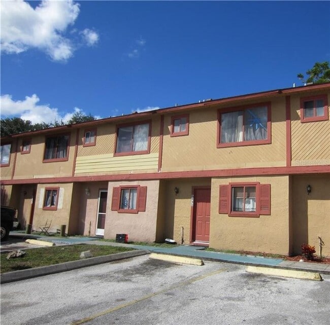 Building Photo - 5845 Curry Ford Rd