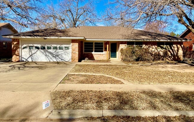 Building Photo - Gorgeous! Completely Remodeled 3/2/2 in Bayless with Washer/Dryer and Fridge!